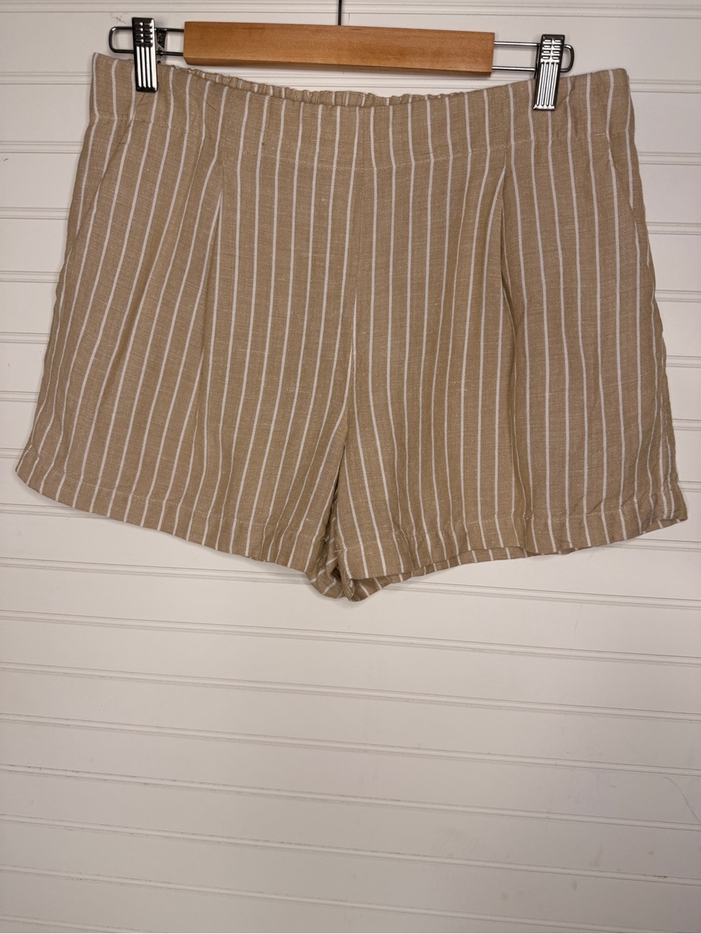 LOFT Tan Striped Linen Blend Pleated Shorts Sz M